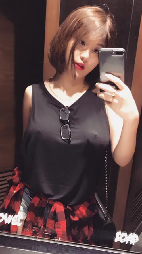 年轻阵容展示未来潜力，最年轻的职业球员