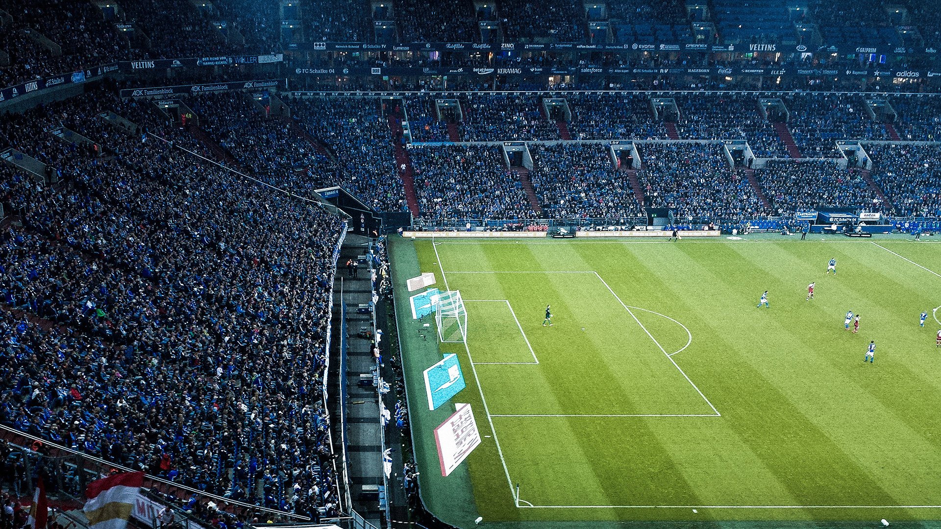 法甲豪门“拉边+高压”组合:打乱对手节奏